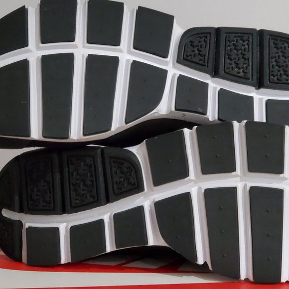 Nike Sock Dart SE Size 11 - Picture 5 of 5